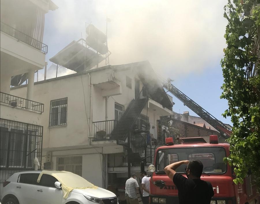 Elektrik Kontağı Yangın Çıkardı