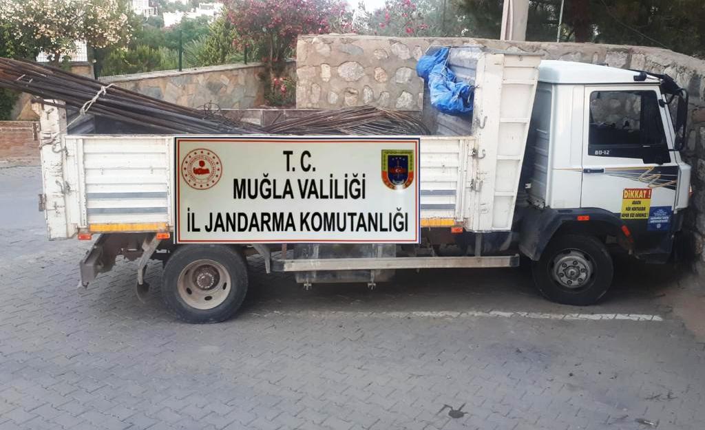 4 Ton Demir Çalan 3 Kişi Yakalandı