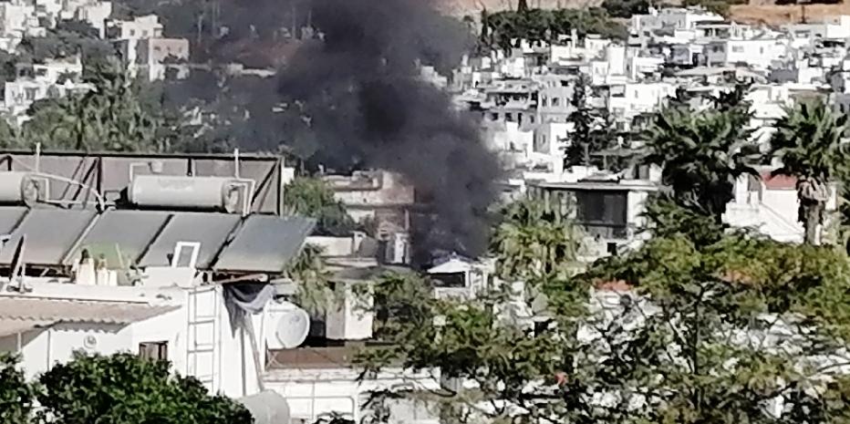 İş Yeri Alevlere Teslim Oldu
