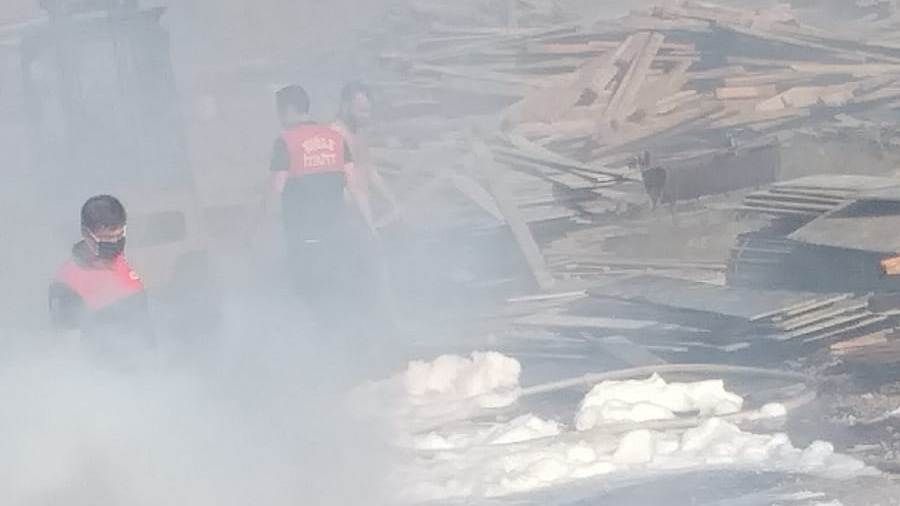 Kereste Deposunda Yangın