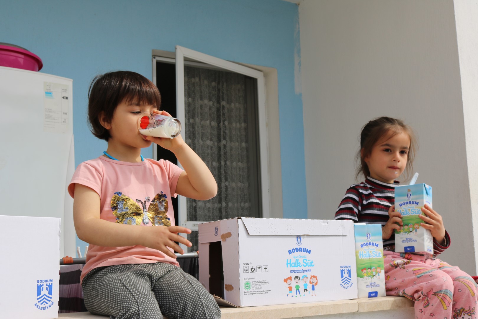 Belediye, Halk Süt Dağıtımına Yeniden Başladı