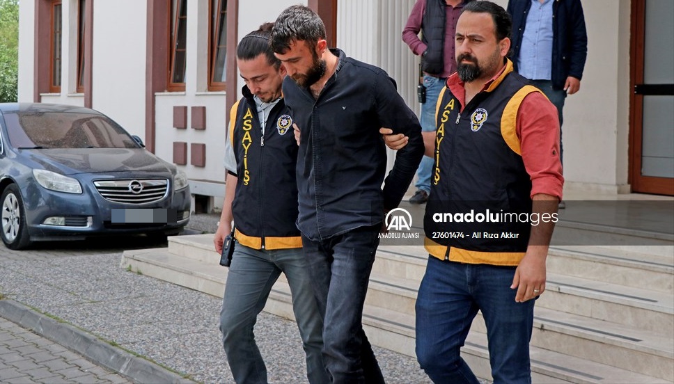 Arkadaşını Başına Çekiçle Vurarak Öldürdü