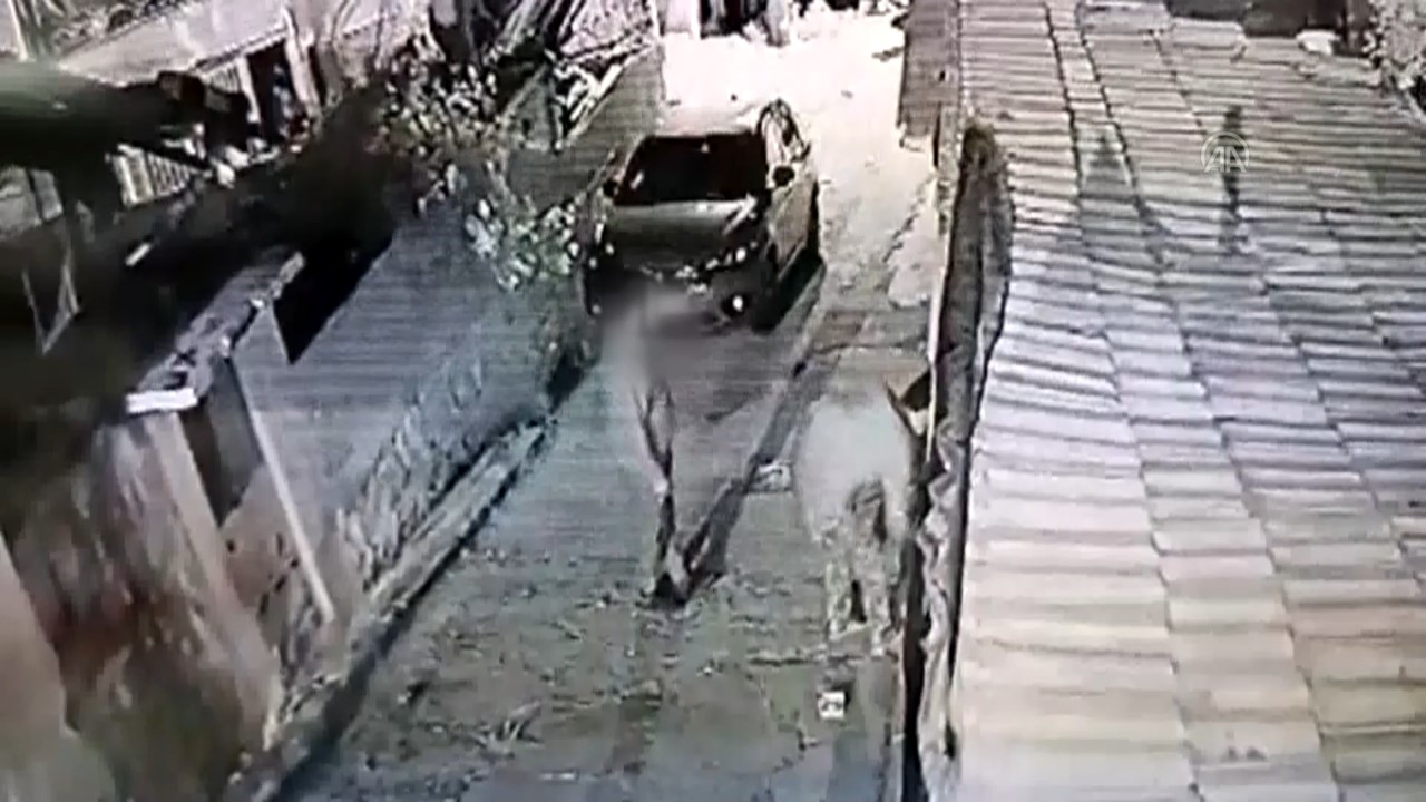 Hırsızlık anı güvenlik kamerasına yansıdı
