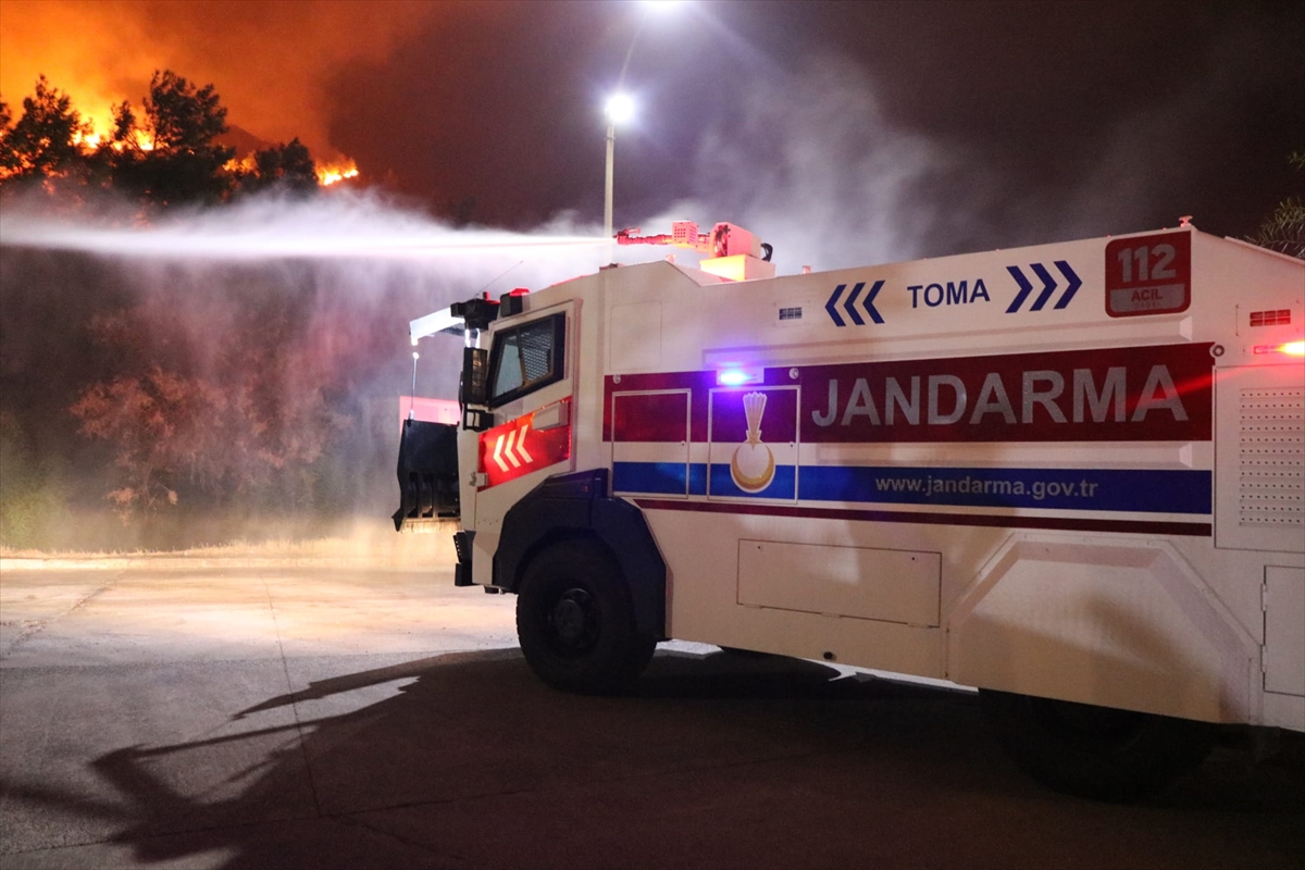 Müdahale Havadan ve Karadan Sürüyor