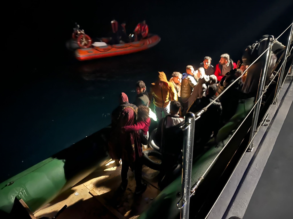 Bodrum açıklarında 57 düzensiz göçmen kurtarıldı