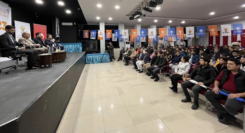 Yavuz Demir Gençler Buluştu