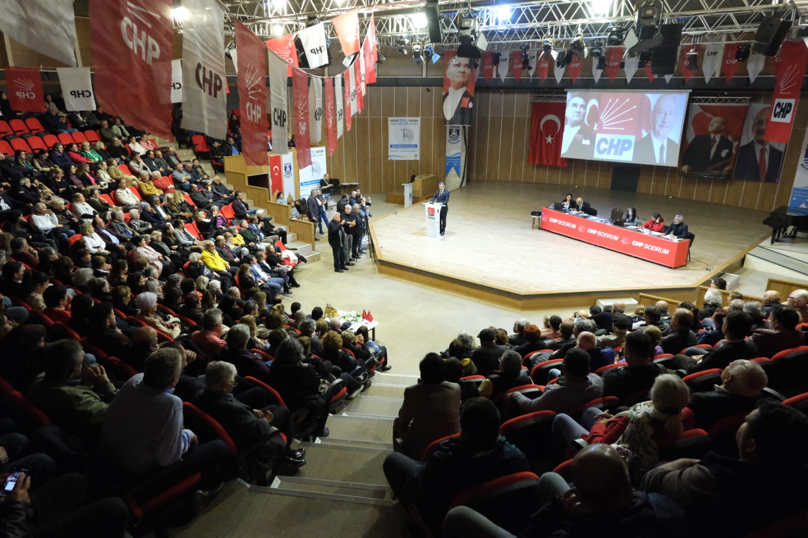 Bodrum'da 13 Aday Adayı Bir Araya Geldi