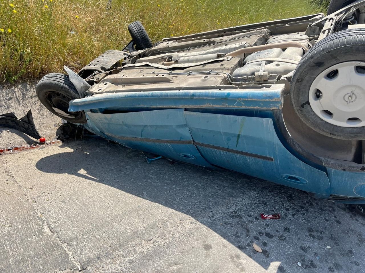 Takla Atan Araçtan Sağ Çıktı