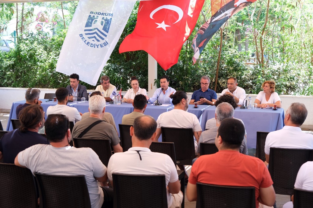 Başkan Aras, Bitez Esnafıyla Bir Araya Geldi