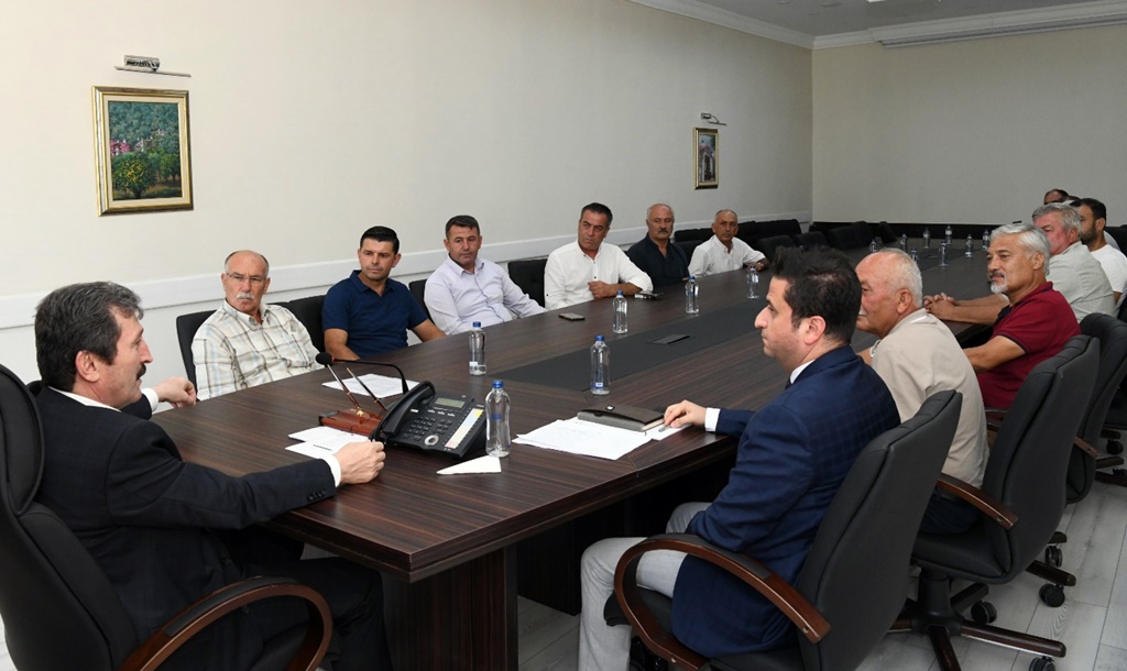 Bölge Muhtarları Vali Tavlı'yı Ziyaret Etti