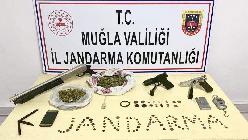 Uyuşturucu, Silah, Tarihi Eser...