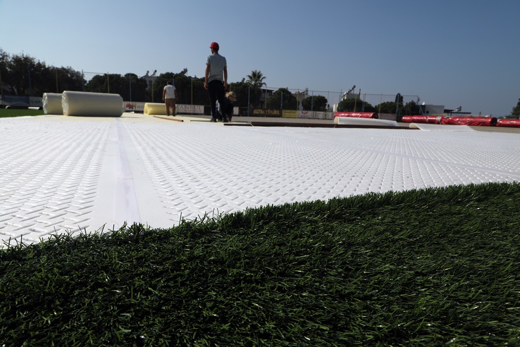 Turgutreis Futbol Sahası Yeni Görünüme Kavuşuyor