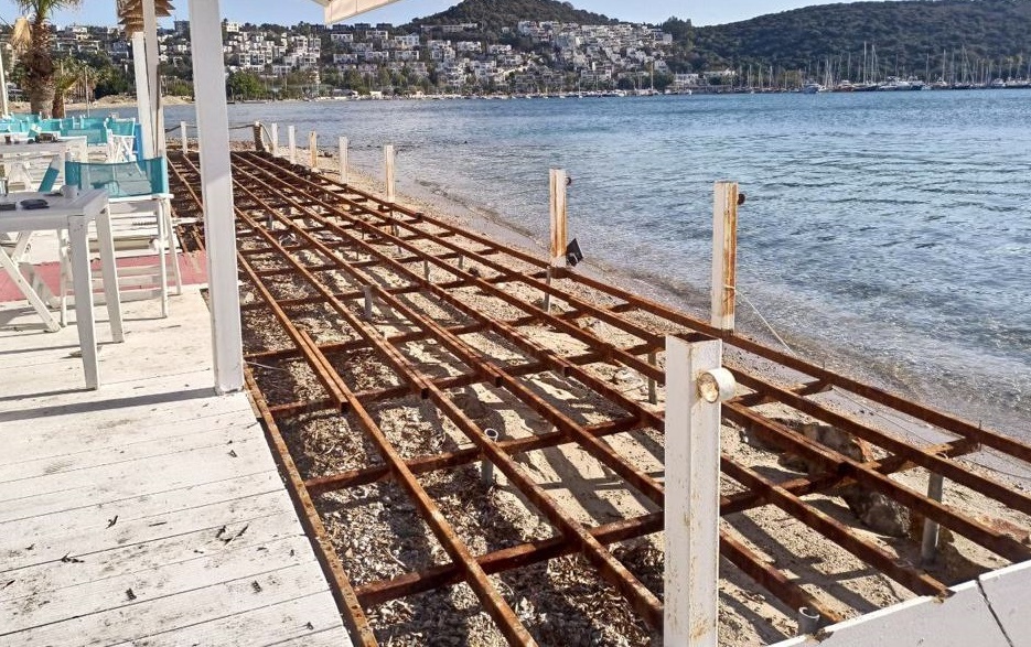Kıyı İşgali Yapan İşletmeye Belediyeden Müdahale