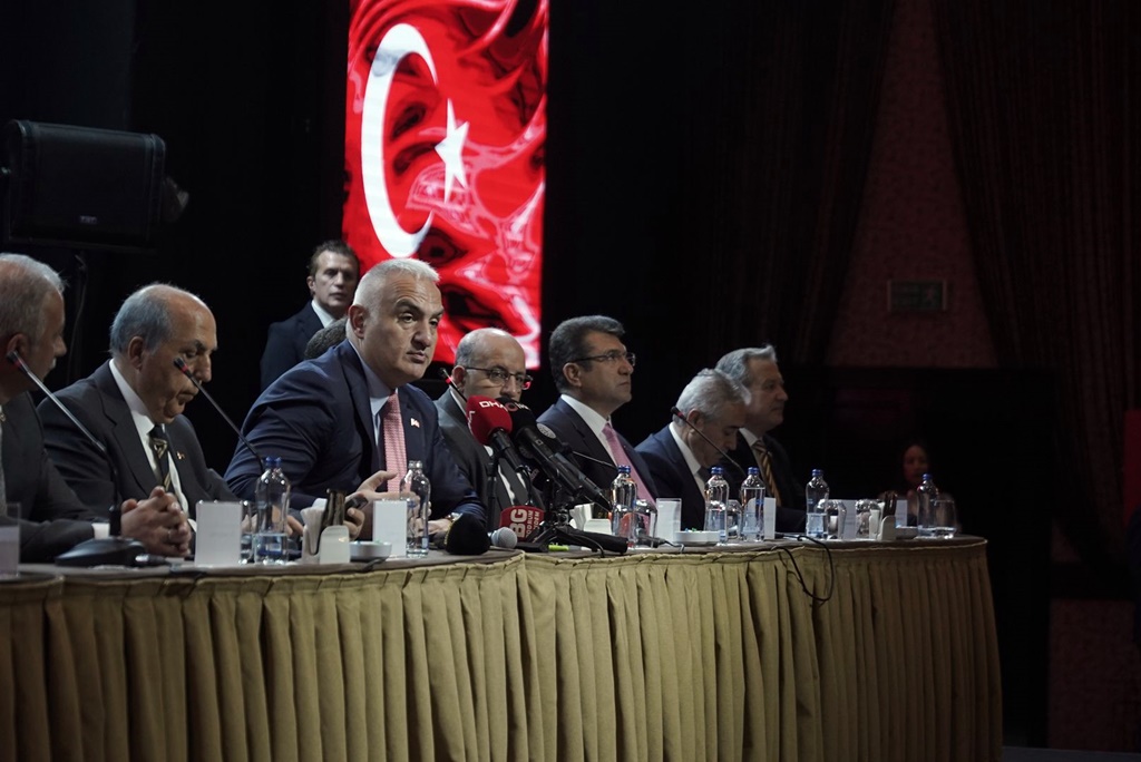 Bakan Ersoy Sektör Temsilcileri ile Buluştu