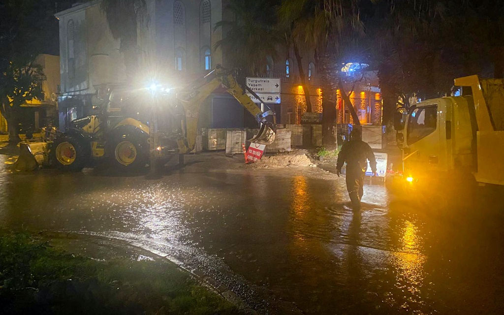 Belediye Ekipleri Sahada