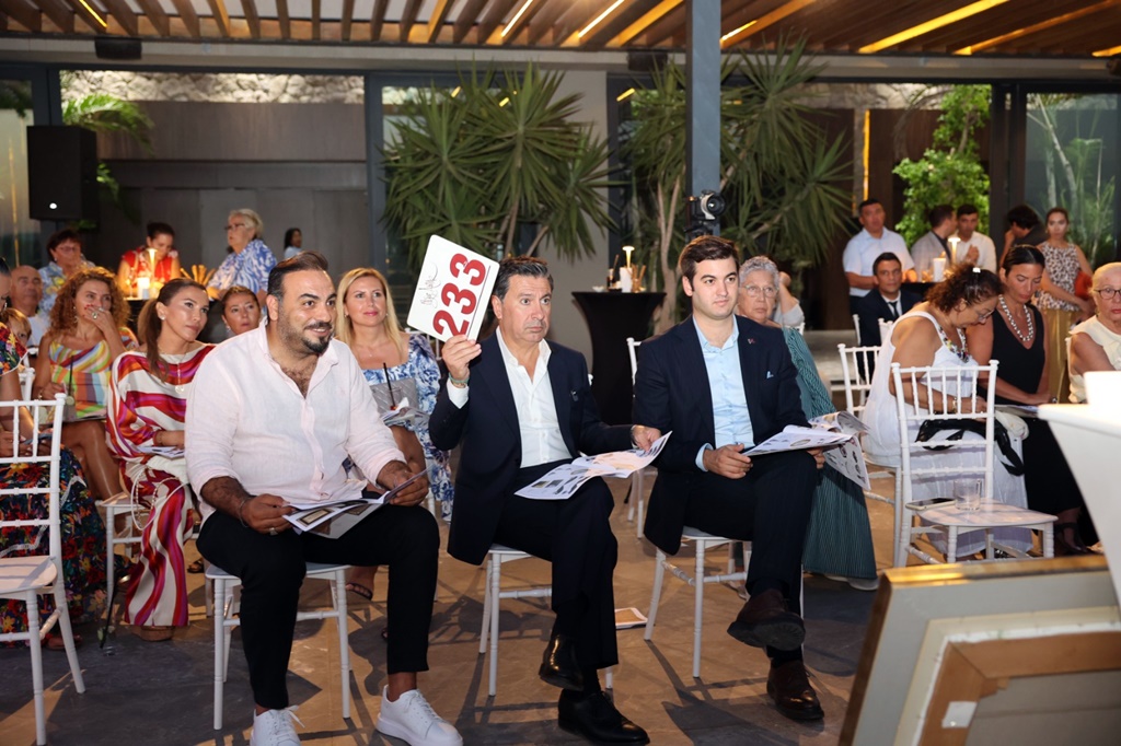 Bodrum’da Sokak Hayvanları İçin Müzayede
