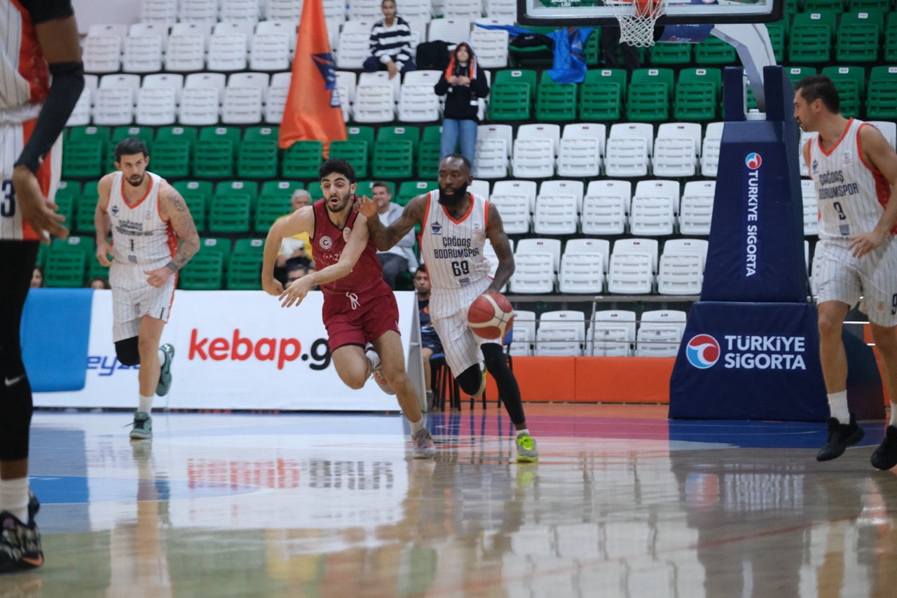 Çağdaş Ɓodrums Spor Evinde Galip Geldi