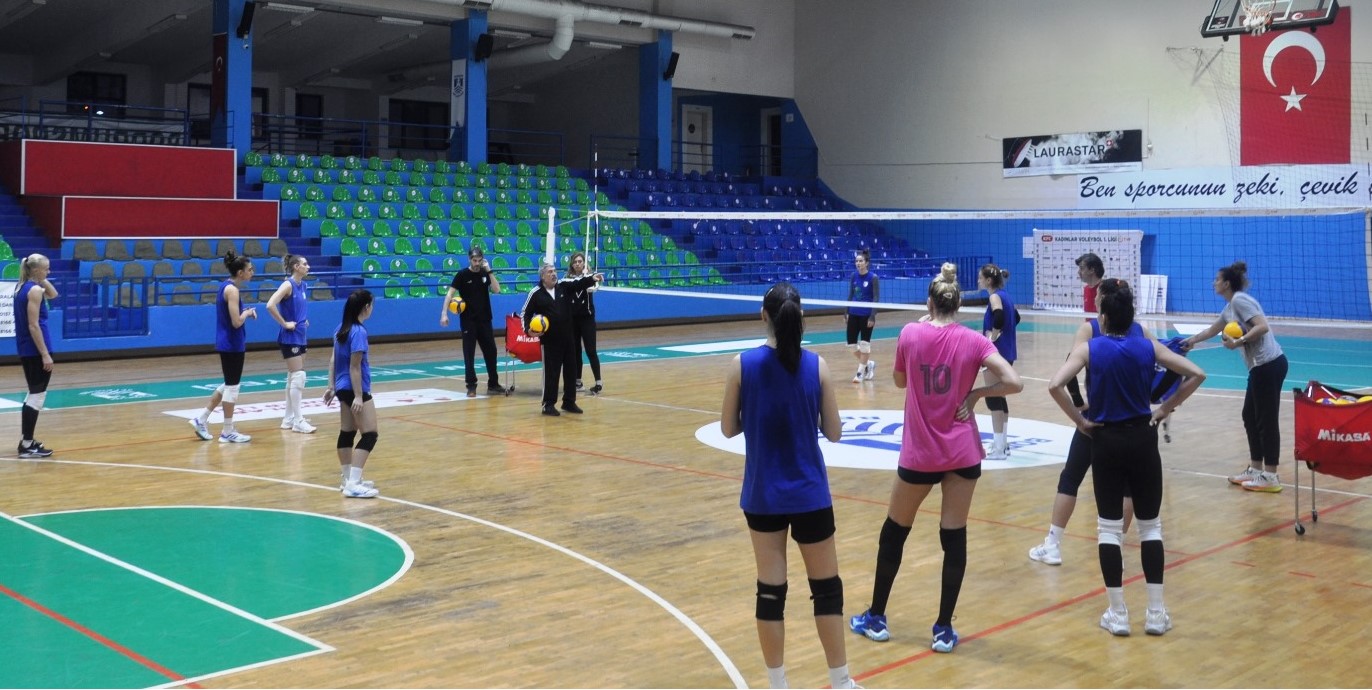 İnciler İstanbul Maçına Hazırlanıyor
