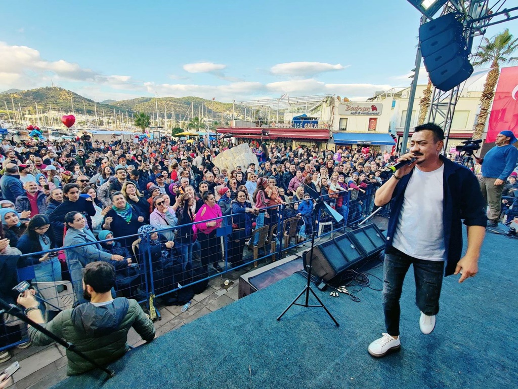 Hamsi Festivalinde Renkli Görüntüler
