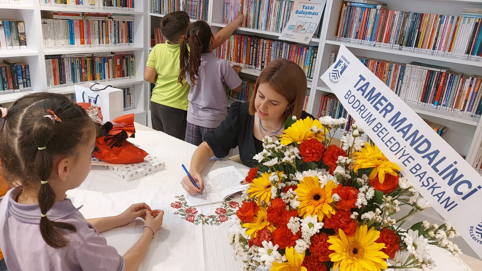 Bodrum’da Minik Okurlar Yazarlarla Buluştu
