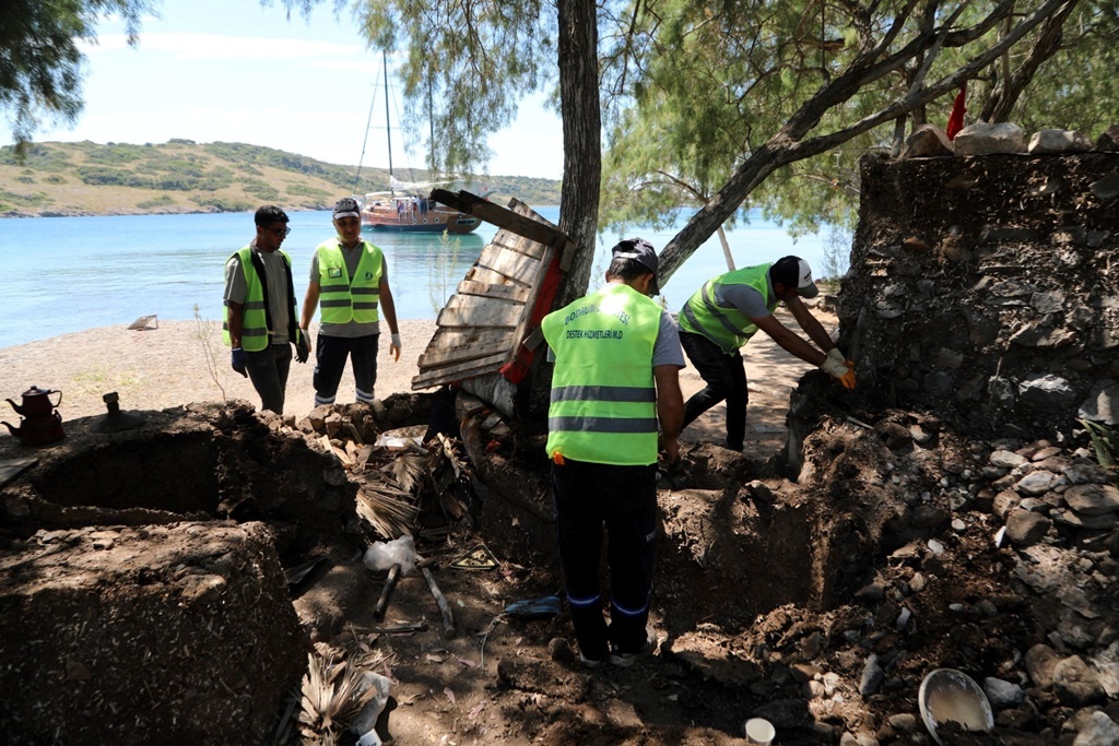 Adaboğazı’ndaki Kaçak Yapılar Yıkıldı