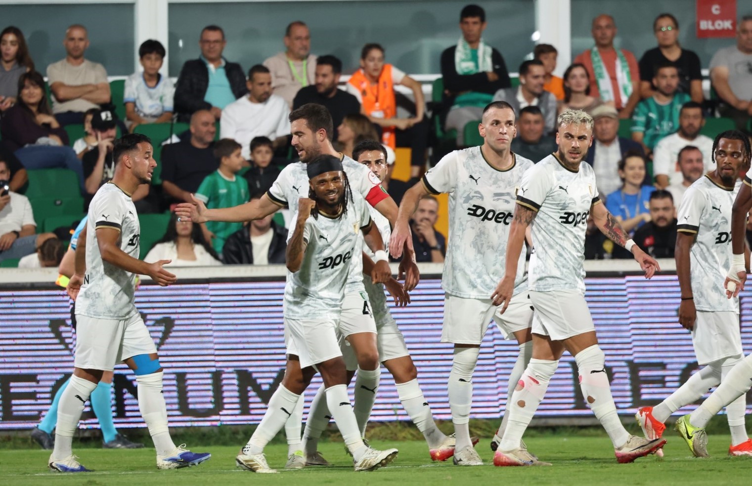 Sipay Bodrum FK Liderliğini Sürdürüyor