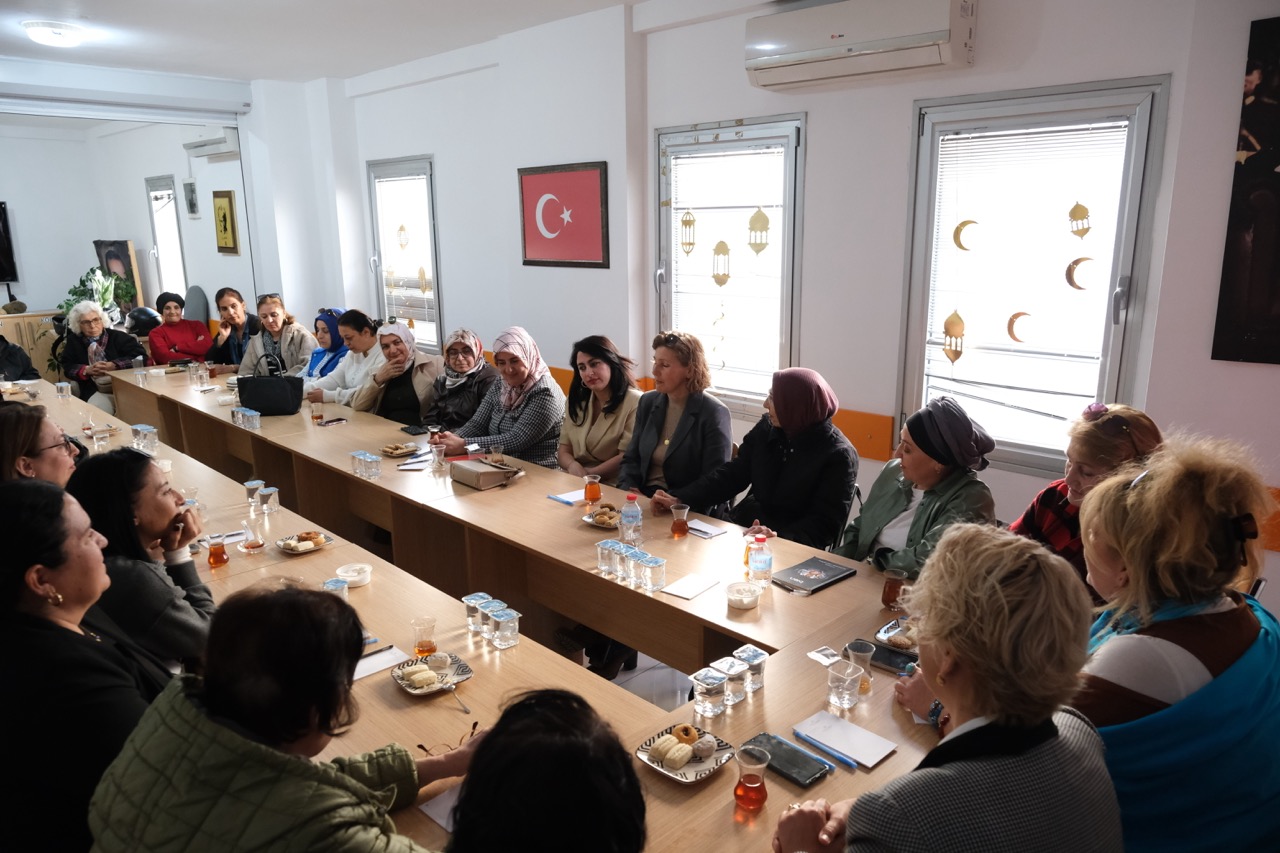 Kadın Kolları Seha Ergene Liderliğinde Sahaya İniyor